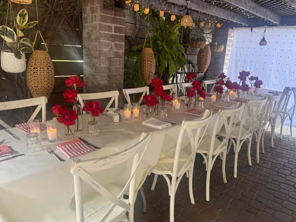 Tables with roses