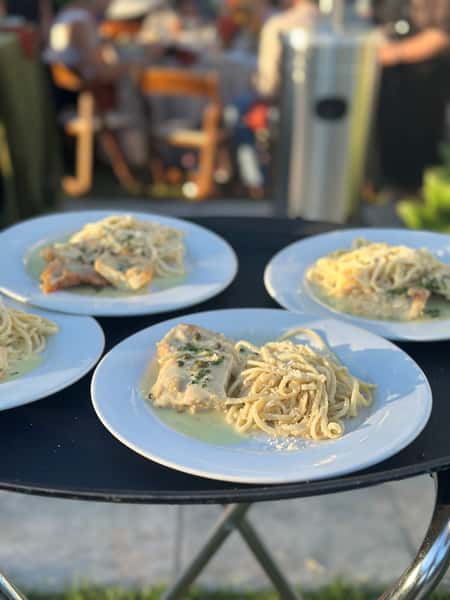 Delicious chicken and pasta