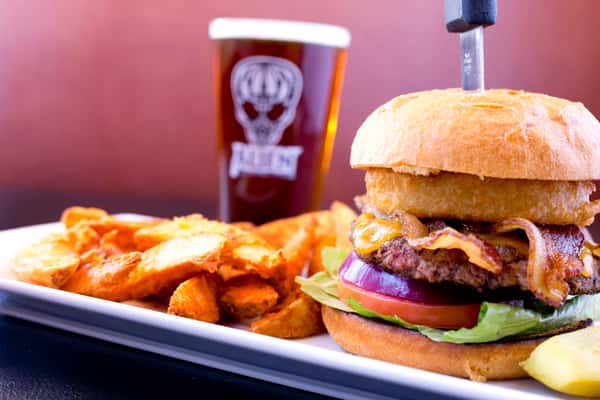 Bacon Cheddar Burger - Lunch & Dinner Menu - Los Cerritos - Mexican