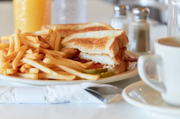 sandwich & fries