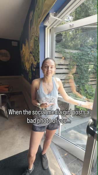 The social media girl is always lurking. 📸👀😂

#BohemianBull #JamesIsland #SocialMediaGirl #CharlestonSC #RestaurantReels