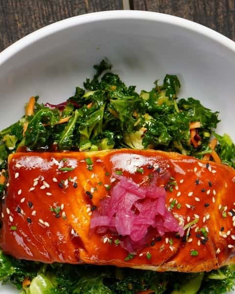 Last chance to try our Gochujang Salmon Salad 🥗🔥

Asian-style vegetable mix tossed in our house-made Asian dressing, topped with gochujang glazed salmon and finished with fried tortilla chips + sesame seeds.

Available through June 30 — don’t miss it while it lasts!

#GochujangSalmon #Specials #BohemianBull #Salad #AsianSalad