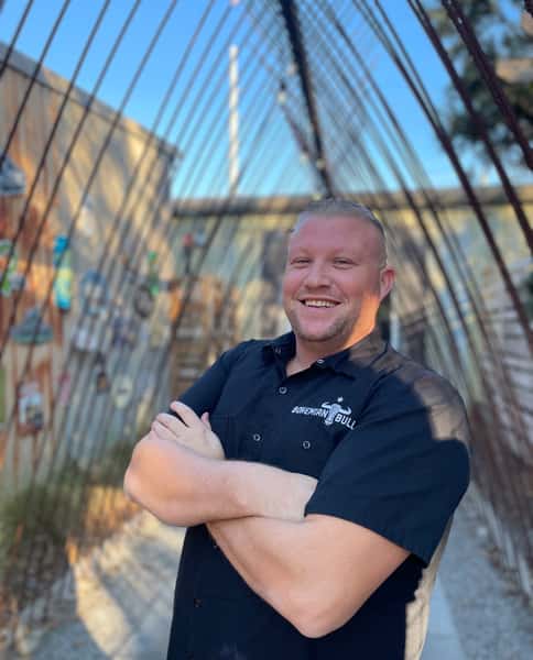 Tim, manager