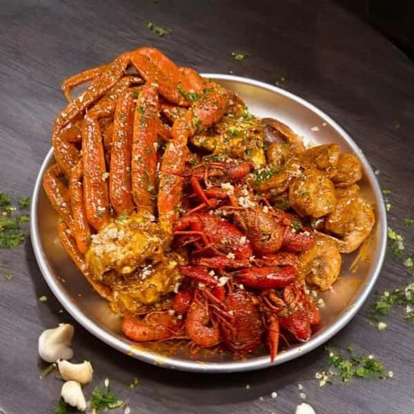 2 lb snow crab, 1 lb shrimp, 1 lb crawfish