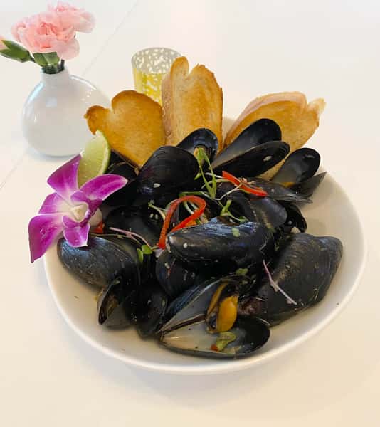 Lemongrass Mussels