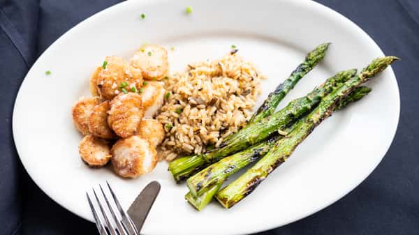 hazelnut encrusted scallops