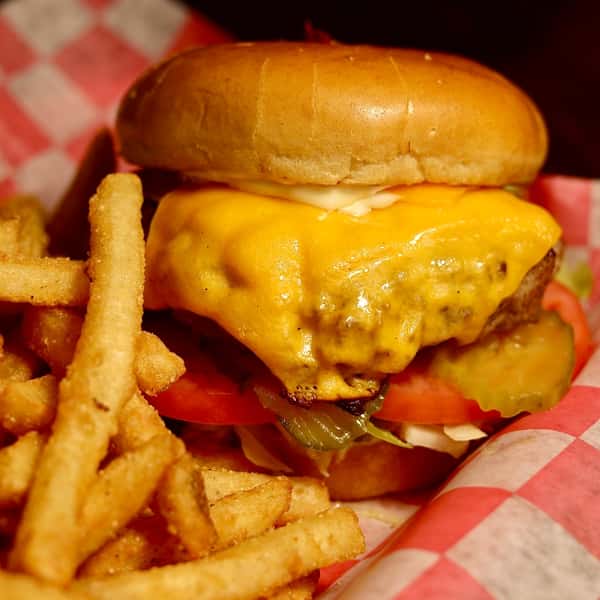 The Classic Cheeseburger