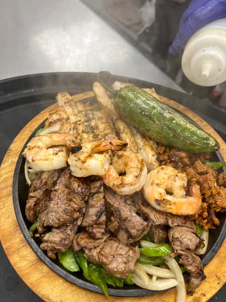 Parrillada Mixta (for 2)