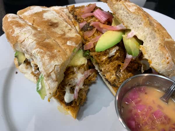 Torta de Cochinita Pibil