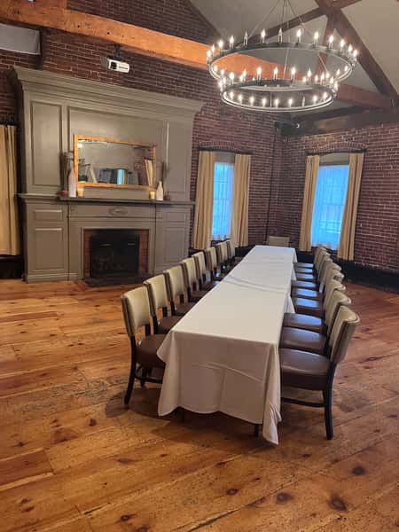 Salem - Loft with long table setup