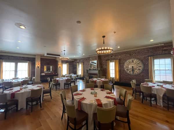 Salem - Ballroom