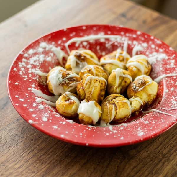 Cinnamon Knots