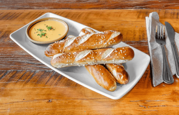 Pretzels & Beer Cheese Dip