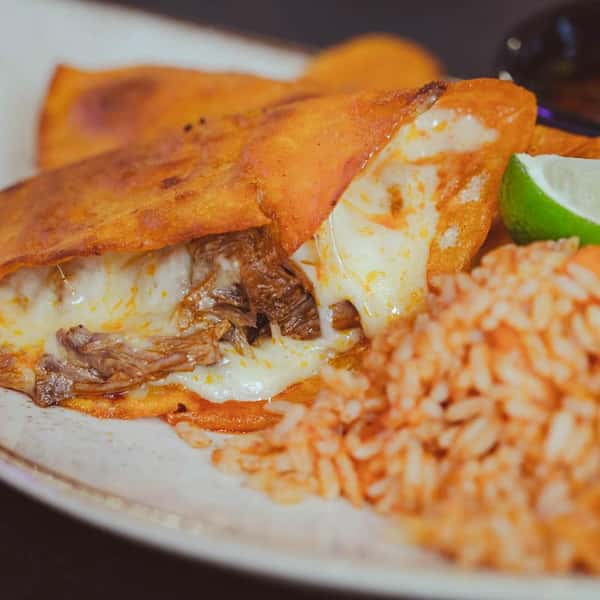 Birria Quesataco (Beef & Cheese Taco)