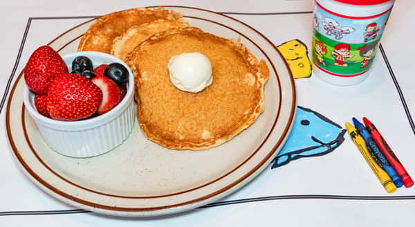 Kids Pancakes With Fruit
