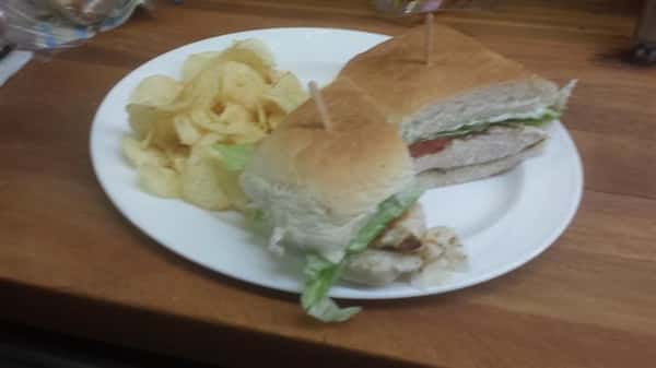Sandwich with potato chips