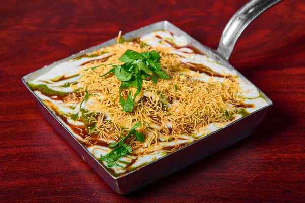 Aloo Tikki Chaat