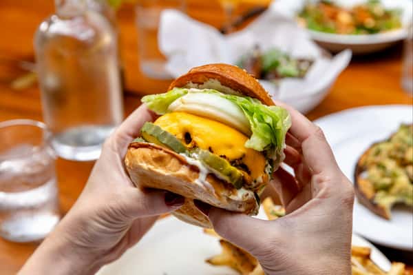 HH Attic Cheese Burger