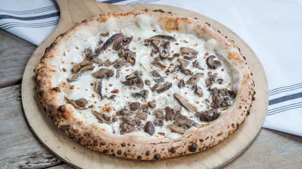 Stracciatella Pizza
