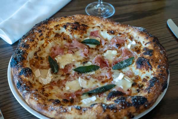 HAM AND BRIE PIE