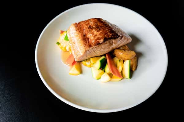 sesame seared salmon