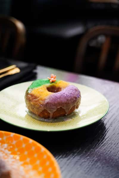 KING CAKE DONUT