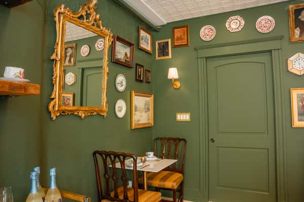 Corner Table