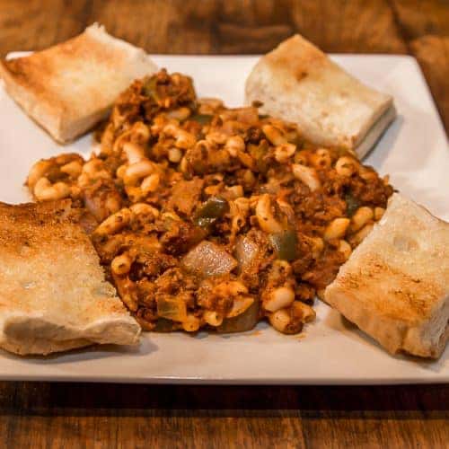 cheeseburger pasta salad with bread