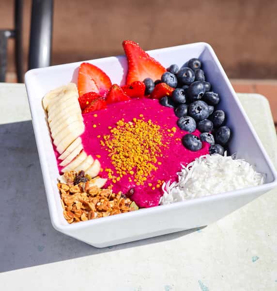 Half Pitaya Bowl