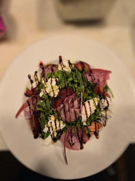 PEACH & PROSCIUTTO ARUGULA SALAD