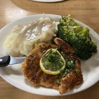 meat mashed potato and broccoli