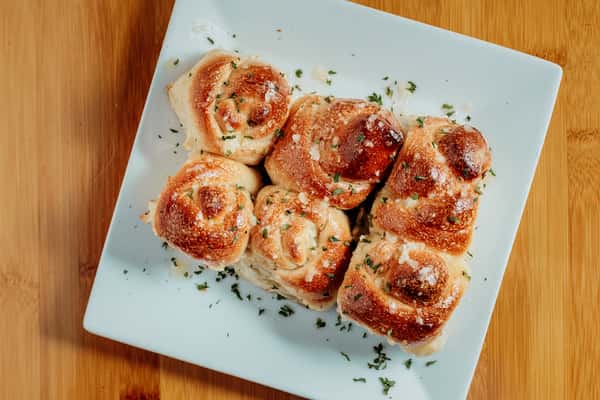 Homemade Garlic Knots (6)