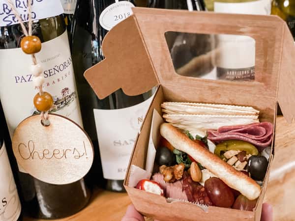 Wine and charcuterie mini box