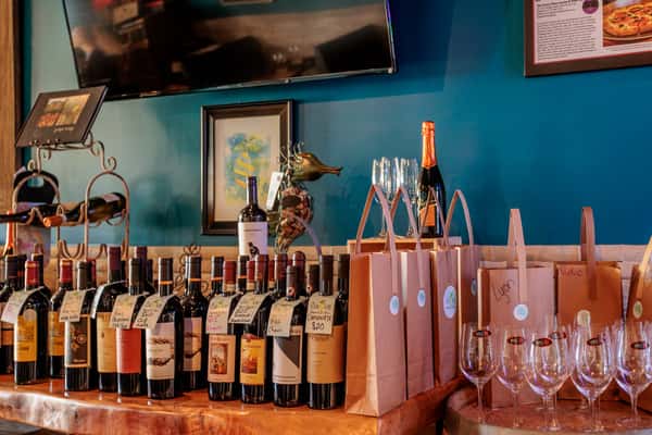 Interior wine bar