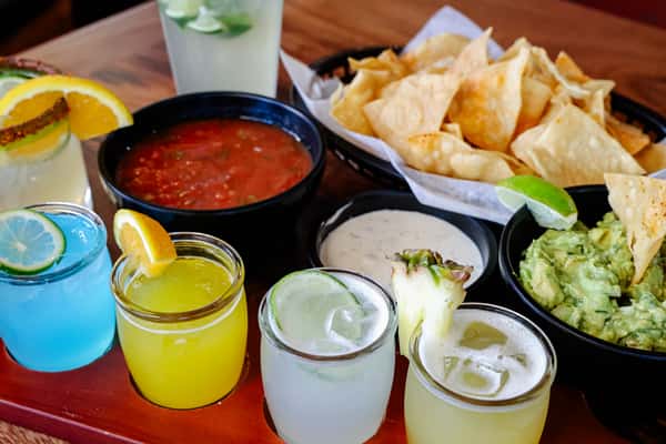 Nachos, margaritas and salsa