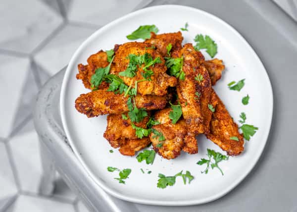 8 WINGS