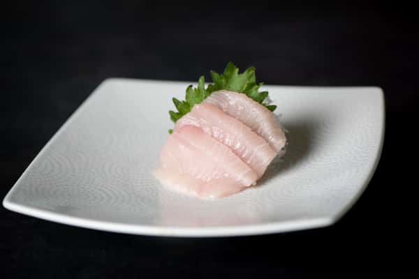 Hamachi (Yellowtail): Sashimi