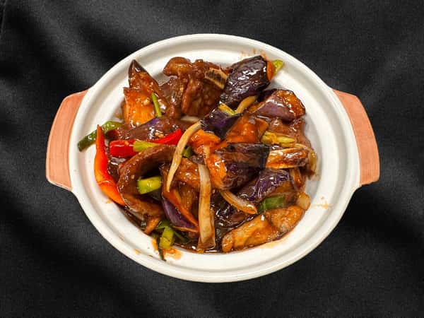 144. 牛仔骨茄子煲 / Beef Short Ribs with Eggplant Clay Pot