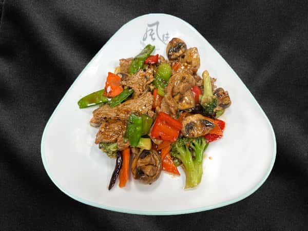157 Hunan Beef