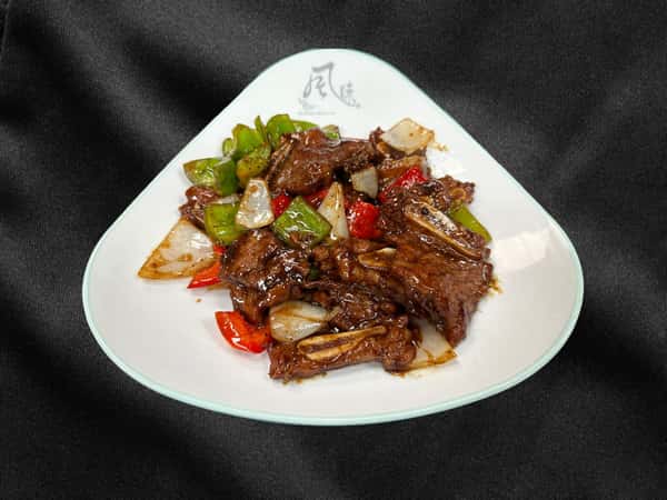 黑椒牛仔骨 / Beef Short Ribs with Black Pepper Sauce