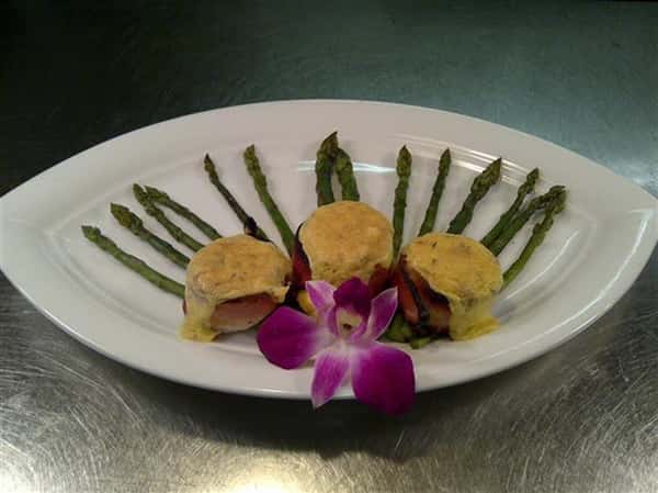 entree with asparagus
