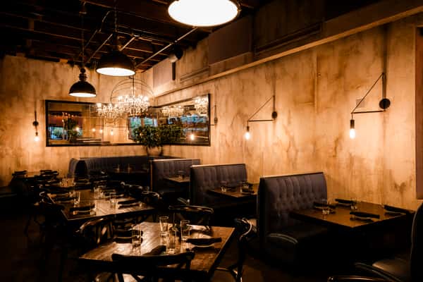 Interior dining room at Forbici Tampa