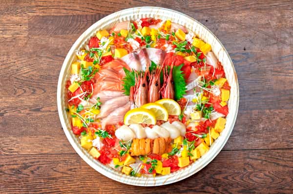 Family-size Deluxe seafood bowl