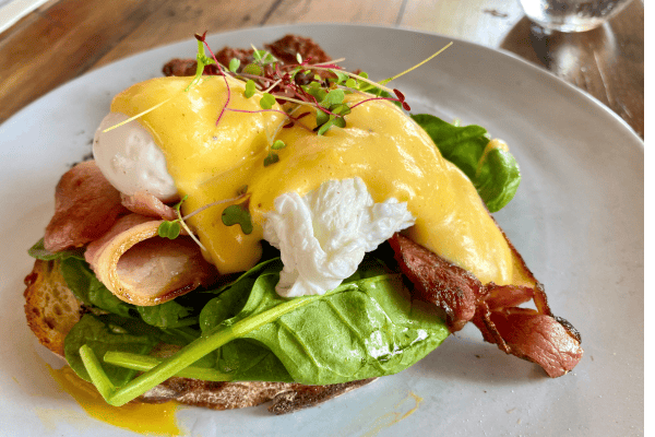 Poached eggs breakfast