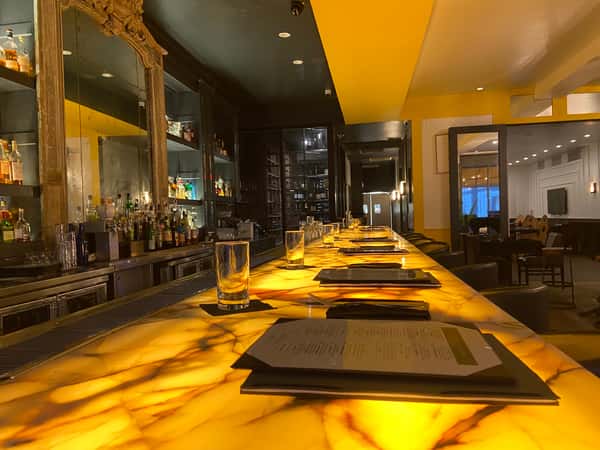bar