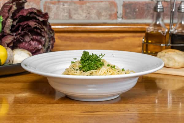 Spaghetti with Oil and Garlic