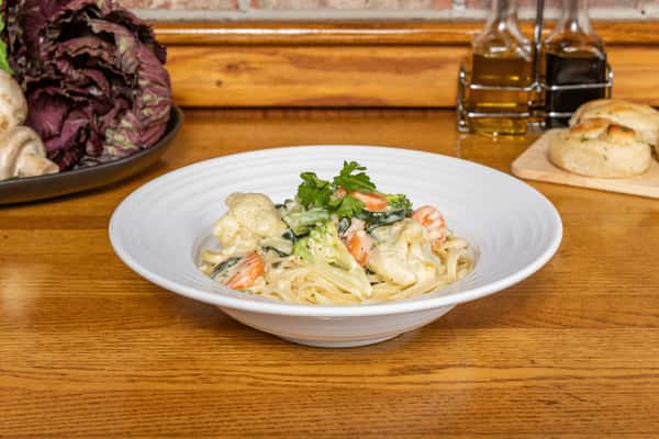 Linguine Primavera Alfredo