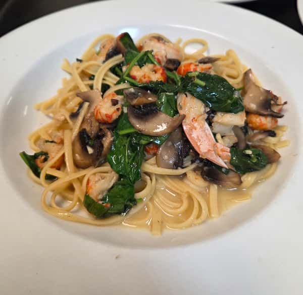 Crawfish & Shrimp, Linguini Scampi