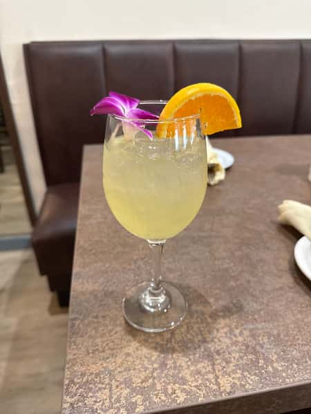 Limoncello Spritz