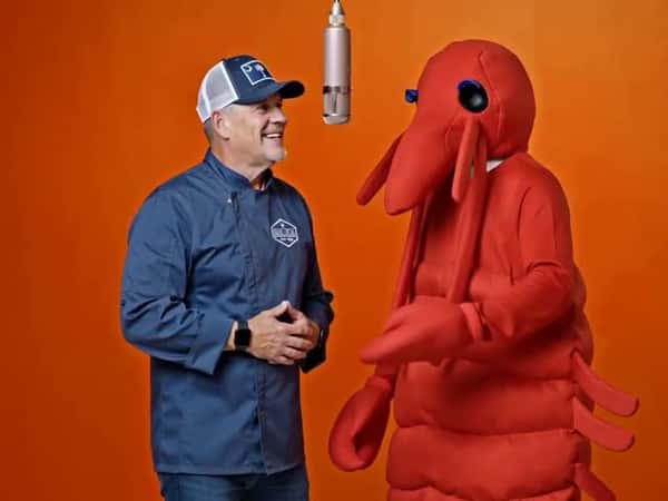 Captain Brett has spoken. And its Lobster Roll time @docklocal 😎🦞 *mic drop*